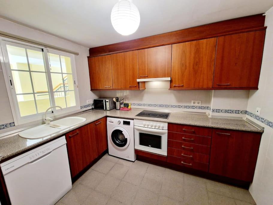 شقة Royal Golf View: 2Br, Pools & Ac Sitio de Calahonda المظهر الخارجي الصورة